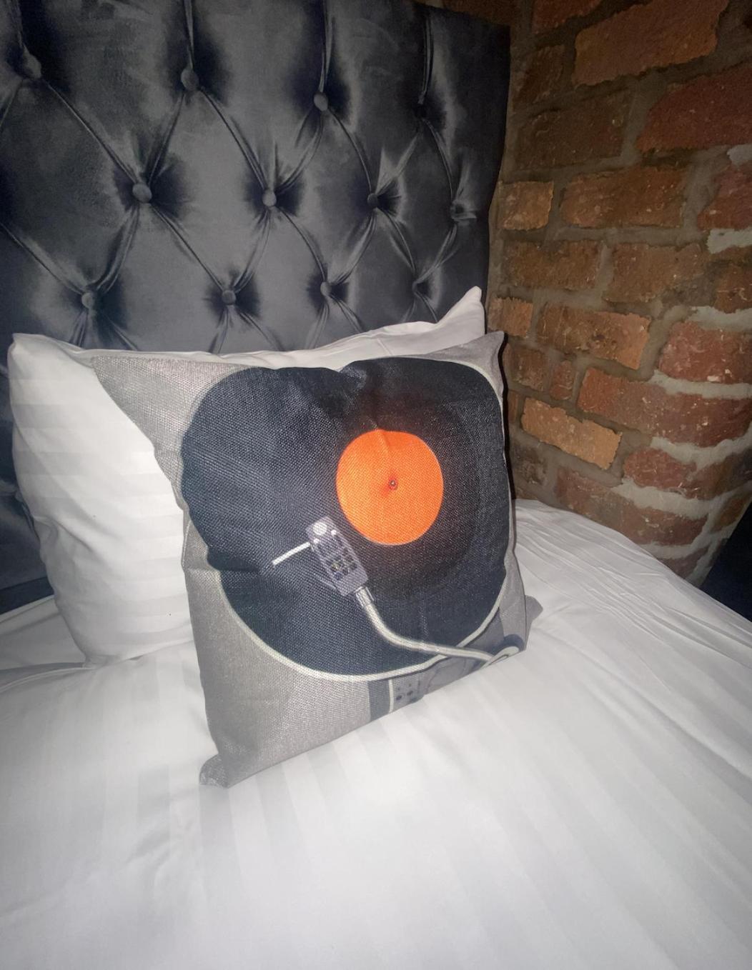 Button Street By Ustay Aparthotels Liverpool Bagian luar foto